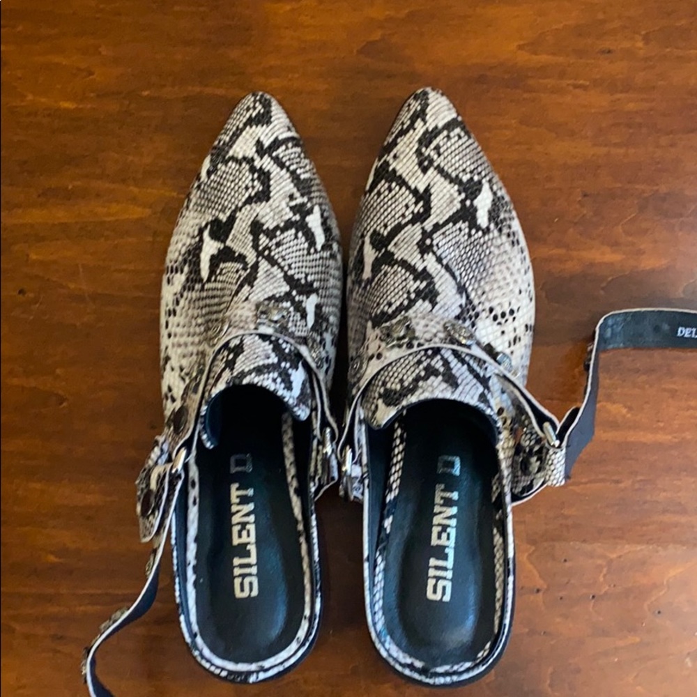Silent D snake skin shoes